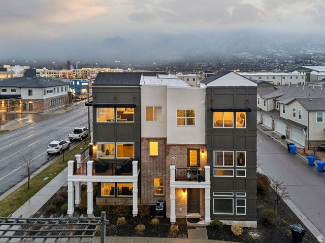 1196 W CLARK LN, Farmington, UT 84025