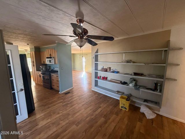 9478 E ESCONDIDO Avenue, Mesa, AZ 85208