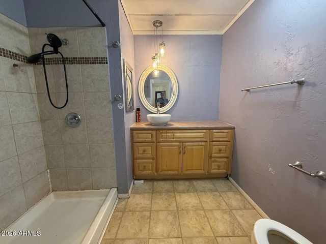 9478 E ESCONDIDO Avenue, Mesa, AZ 85208