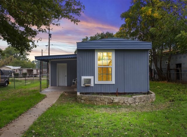 4022 Rance Drive, Granbury, TX 76049