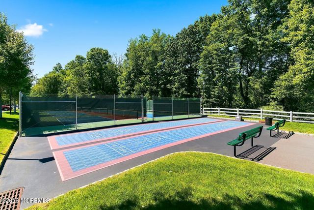 6 Arcaro Road, Manalapan, NJ 07726