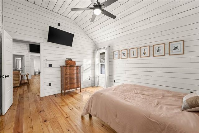 121 Waterfalls Way, Clarkesville, GA 30523