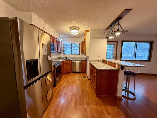 8541 S Pond Trail, Champlin, MN 55316