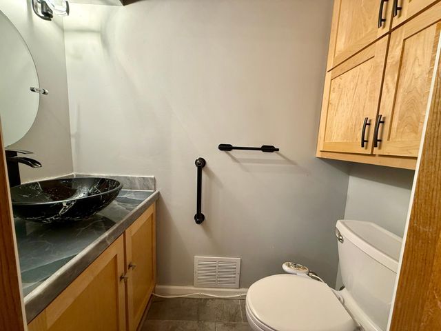 8541 S Pond Trail, Champlin, MN 55316