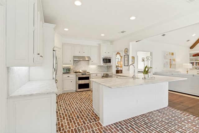 5023 Spyglass Drive, Dallas, TX 75287