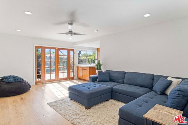 176 Longfellow Street, Thousand Oaks, CA 91360