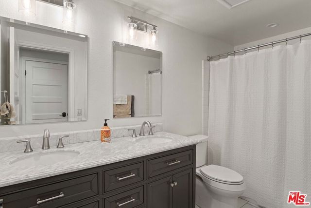 176 Longfellow Street, Thousand Oaks, CA 91360