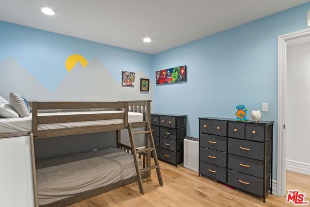 176 Longfellow Street, Thousand Oaks, CA 91360