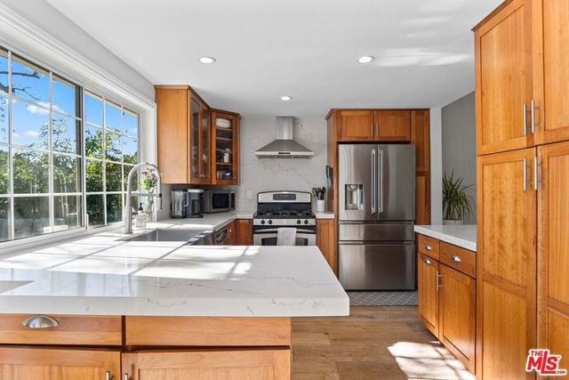 176 Longfellow Street, Thousand Oaks, CA 91360