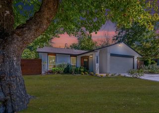10429 Firethorn LN, Austin, TX 78750