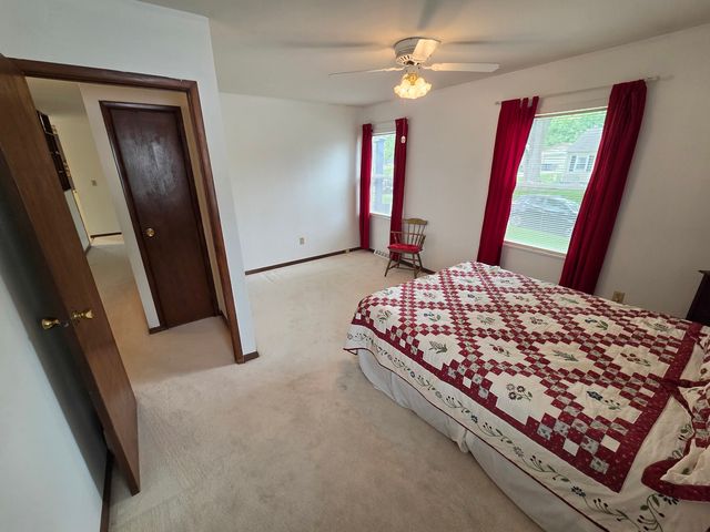 1105 6th Street W, Milan, IL 61264