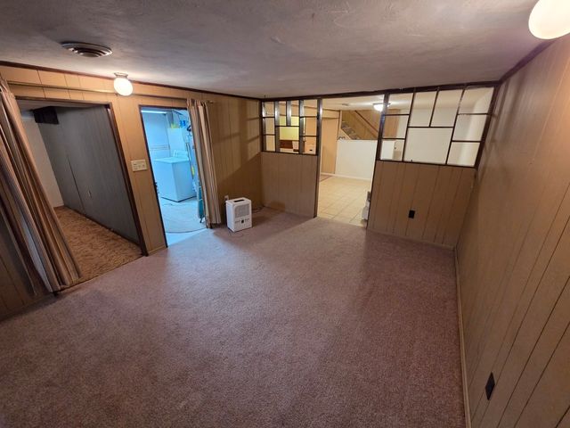 1105 6th Street W, Milan, IL 61264