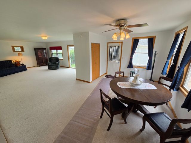 1105 6th Street W, Milan, IL 61264
