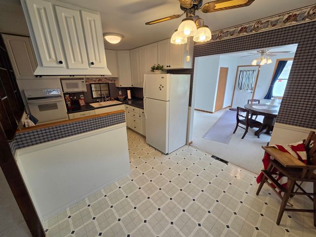 1105 6th Street W, Milan, IL 61264