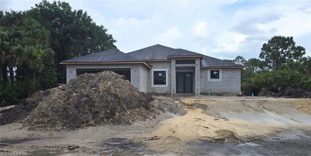 187 VICTORIA AVE S, LEHIGH ACRES, FL 33974 — exterior