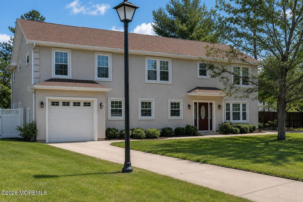 237 Rodman Court, Eatontown, NJ 07724