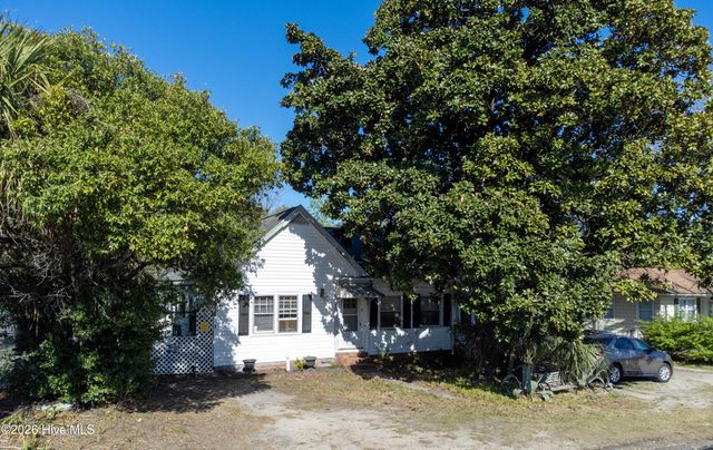 406 13th Avenue S, Myrtle Beach, SC 29577