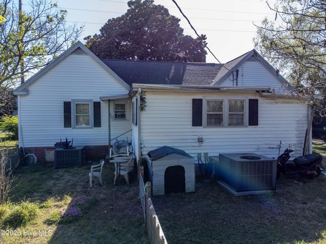 406 13th Avenue S, Myrtle Beach, SC 29577