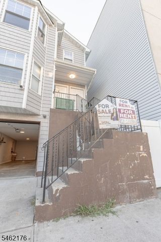 242 Graham Ave, Paterson City, NJ 07501