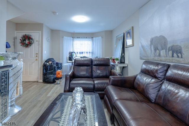 242 Graham Ave, Paterson City, NJ 07501