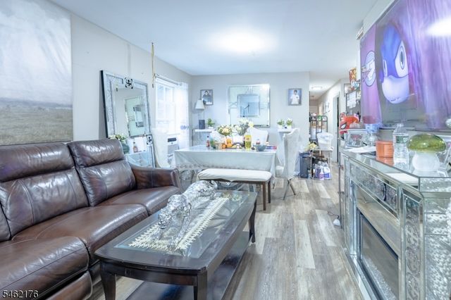 242 Graham Ave, Paterson City, NJ 07501