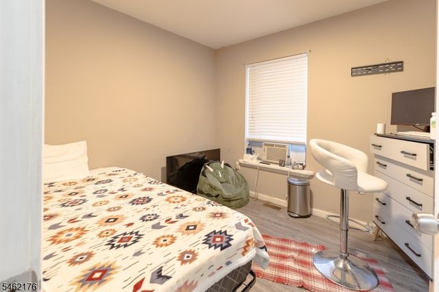 242 Graham Ave, Paterson City, NJ 07501