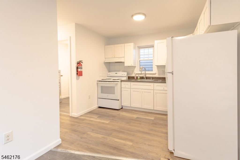 242 Graham Ave, Paterson City, NJ 07501 — photo 4