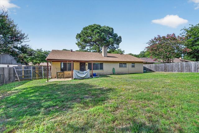 7312 Vanessa Drive, Fort Worth, TX 76112