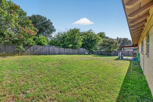 7312 Vanessa Drive, Fort Worth, TX 76112