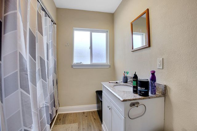 4305 38th St, Sacramento, CA 95820