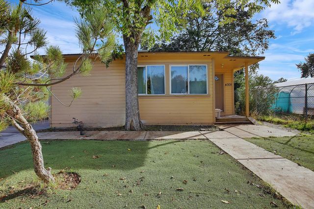 4305 38th St, Sacramento, CA 95820