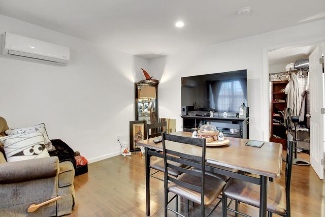 4305 38th St, Sacramento, CA 95820