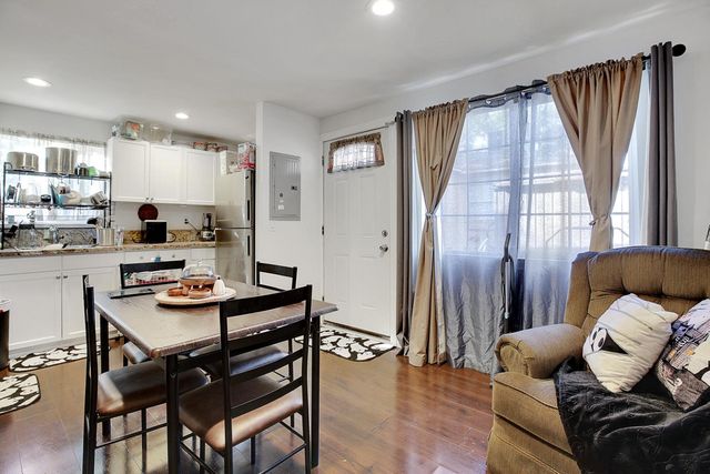 4305 38th St, Sacramento, CA 95820