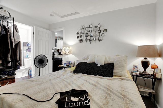 4305 38th St, Sacramento, CA 95820