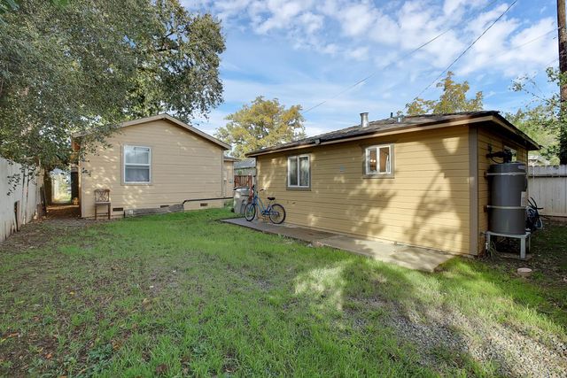 4305 38th St, Sacramento, CA 95820