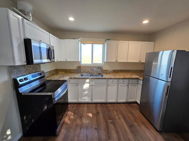 4305 38th St, Sacramento, CA 95820