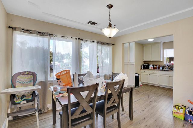 4305 38th St, Sacramento, CA 95820