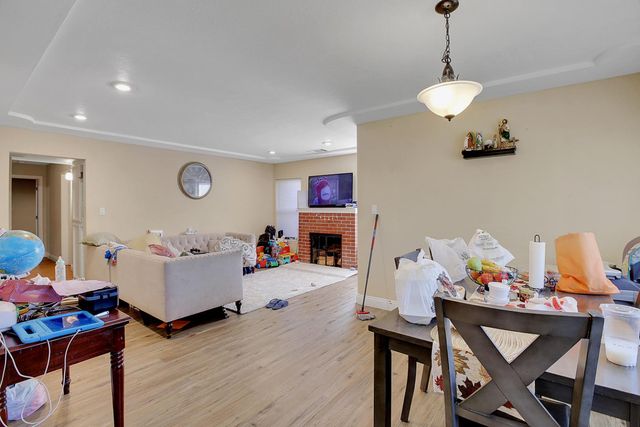 4305 38th St, Sacramento, CA 95820