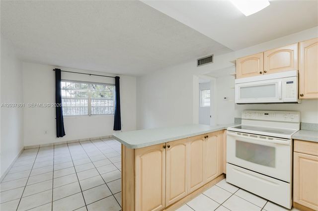 747 NW 13th Avenue 3, Miami, FL 33125