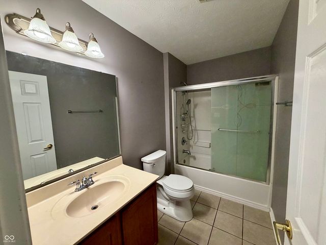 12102 Raiders Boulevard, Fishers, IN 46037