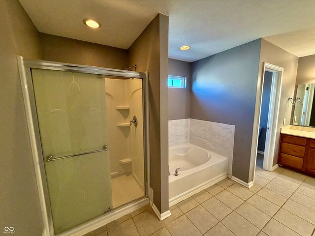 12102 Raiders Boulevard, Fishers, IN 46037