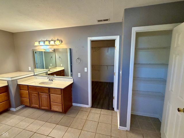 12102 Raiders Boulevard, Fishers, IN 46037