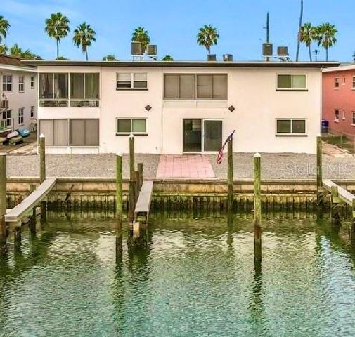 11705 3RD STREET E 8, Treasure Island, FL 33706