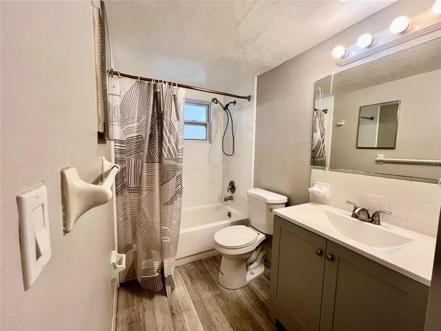 11705 3RD STREET E 8, Treasure Island, FL 33706
