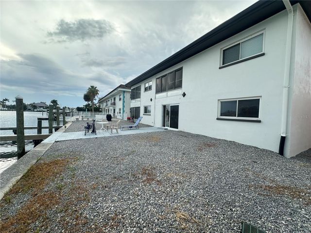 11705 3RD STREET E 8, Treasure Island, FL 33706