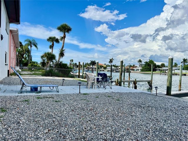11705 3RD STREET E 8, Treasure Island, FL 33706