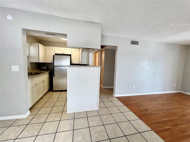 11705 3RD STREET E 8, Treasure Island, FL 33706