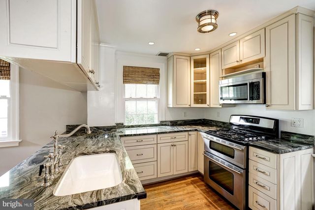 4350 RIVER RD NW, Washington, DC 20016