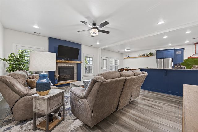 805 Hampstead Heath, Cave Springs, AR 72718