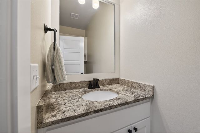 805 Hampstead Heath, Cave Springs, AR 72718